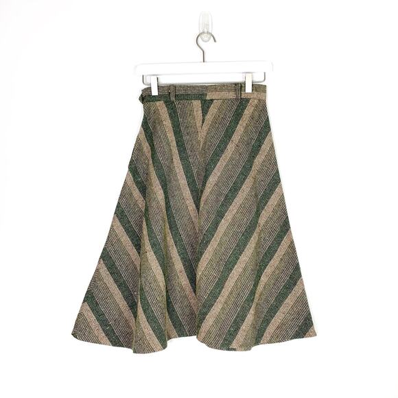 VINTAGE 70s/80s {Casual Corner} Green/Tan Chevron Striped Tweed A-Line Skirt XS - Picture 2 of 9